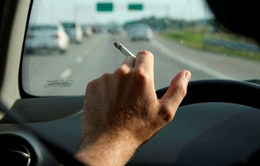 Fumo: nel mirino anche le auto