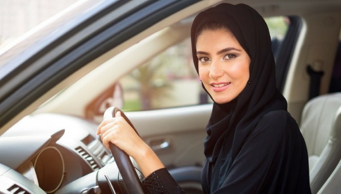 Arabia Saudita, da oggi donne libere di guidare