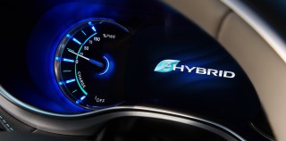 Auto ibride, in Italia +33% da inizio anno