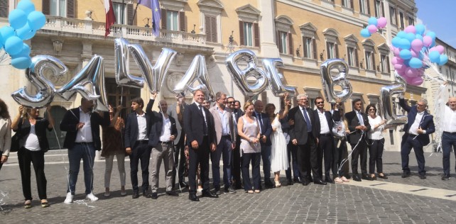 Legge Meloni, mai più dimenticati in auto