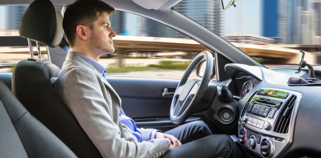 La guida autonoma su strada arriva in Italia