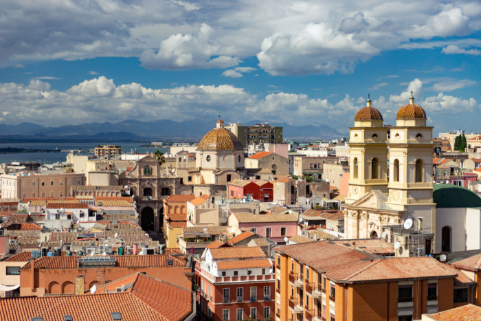 Cagliari, diminuiscono le sedute di esame per le Autoscuole