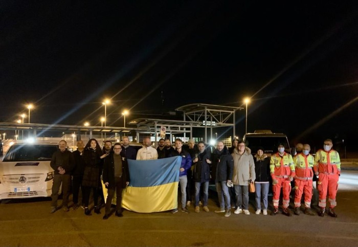 Ucraina, bus e van del consorzio CAVE per salvare i profughi