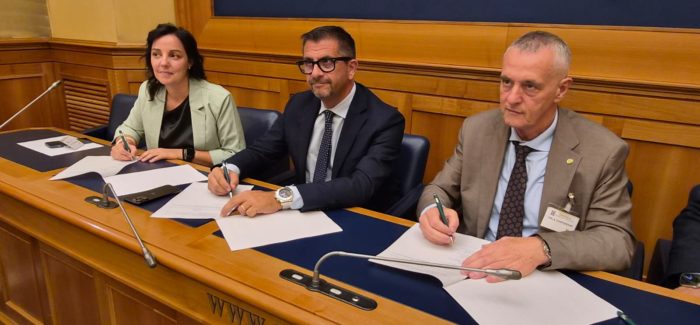 Sicurezza stradale – Anci, Unasca e Associazione Gabriele Borgogni firmano un’intesa per la promozione in ambito urbano